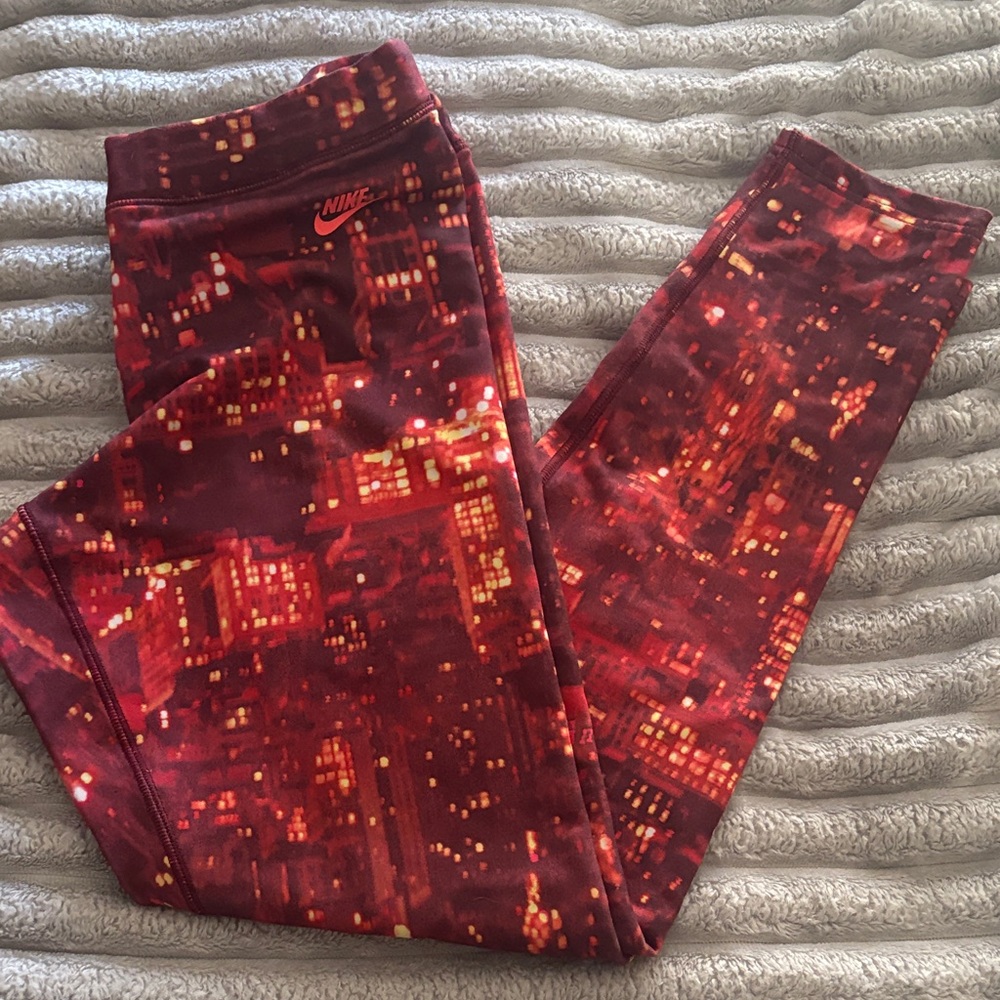 Nike Urban Red Leggings